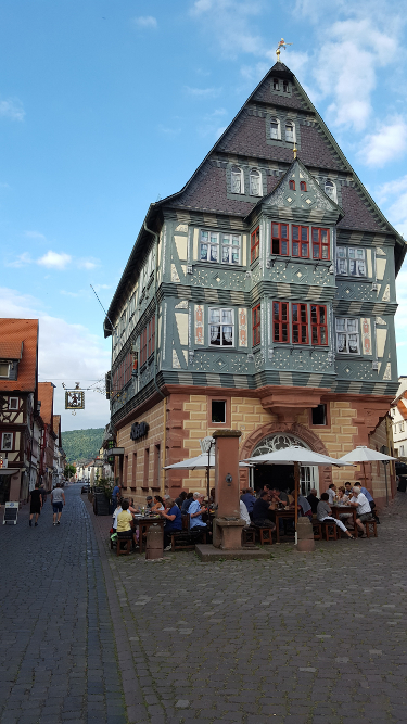 Mainradweg von Wertheim bis Miltenberg - Hotel zum Riesen Miltenberg