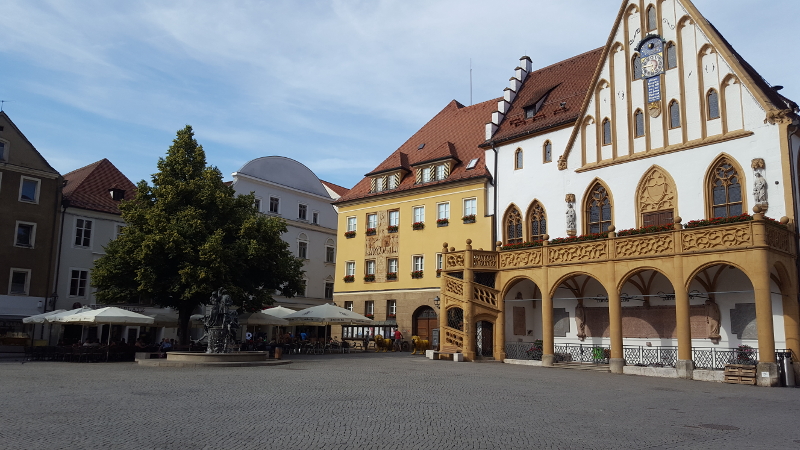 Amberg, Rathaus am Marktplatz WandernEssen.de